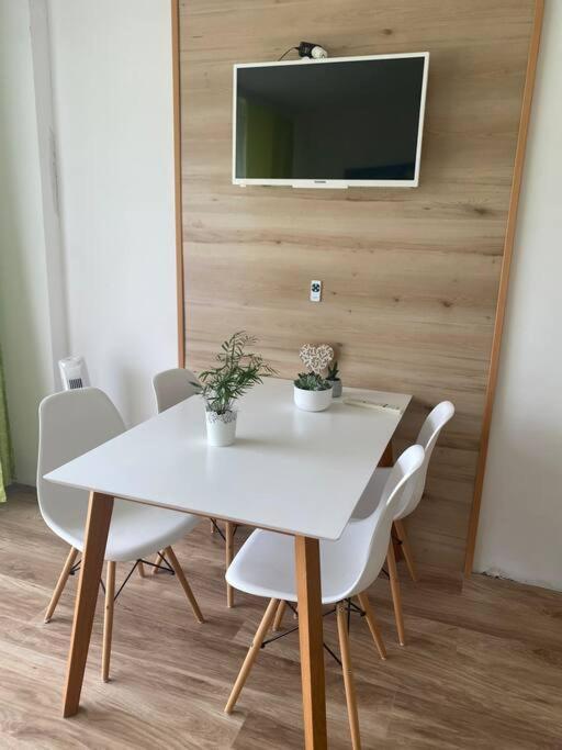 Apartment Mit Seeblick 스트로블 외부 사진